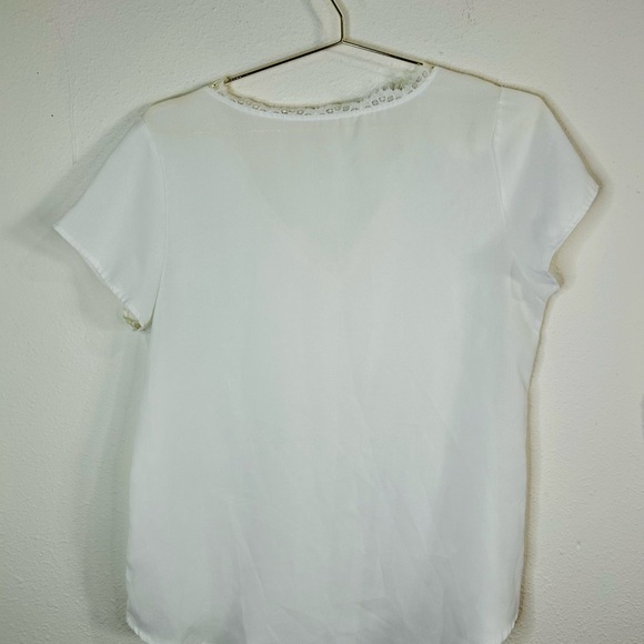 Unbranded White V-Neck Blouse with Lace Trim - Size Large Lightweight Top - Picture 7 of 7